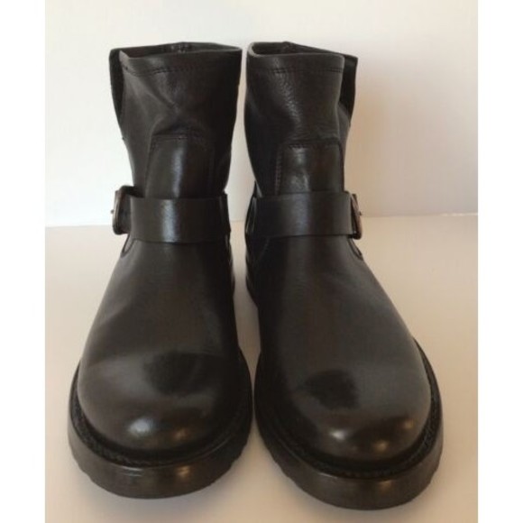 NEW FRYE Veronica Black Soft Full Grain Ankle Strap Bootie (Size 7.5 B)